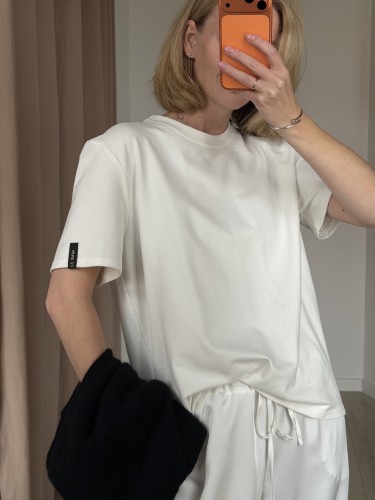 Футболка CROP (молочная) Футболка CROP (молочная)