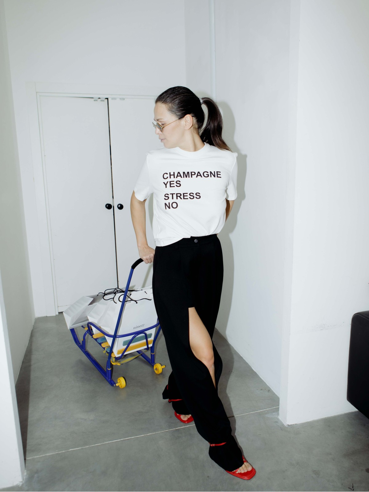 Футболка CROP NO STRESS (молочная)