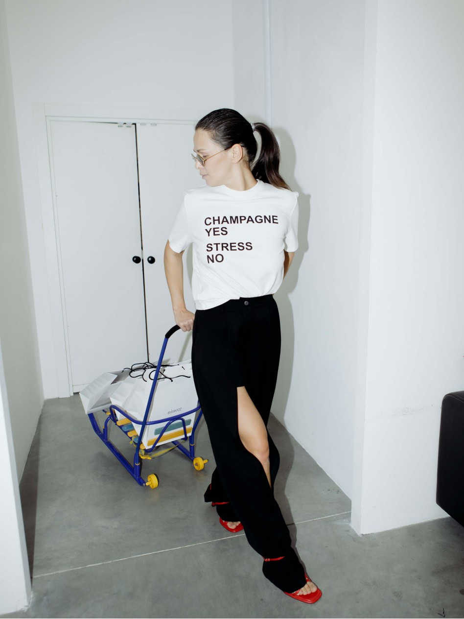 Футболка CROP NO STRESS (молочная)