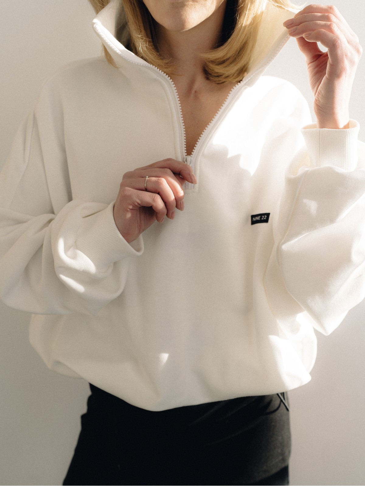 Свитшот с горлом (молочный)