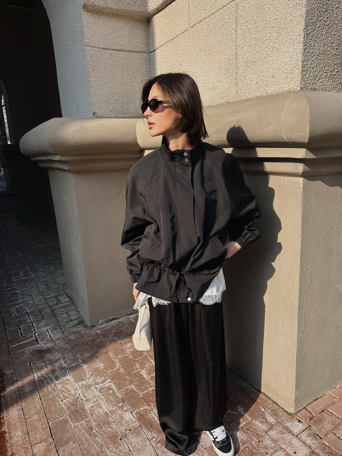 Ветровка FLOW (черная)