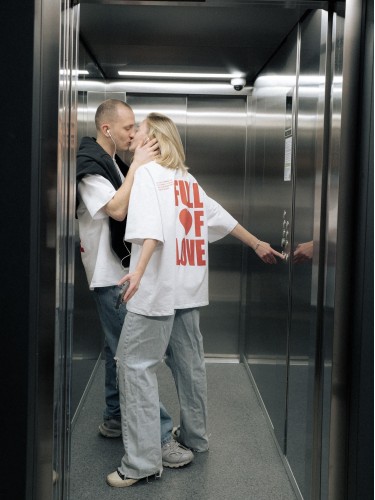 Футболка LOVE (принт на молочном)